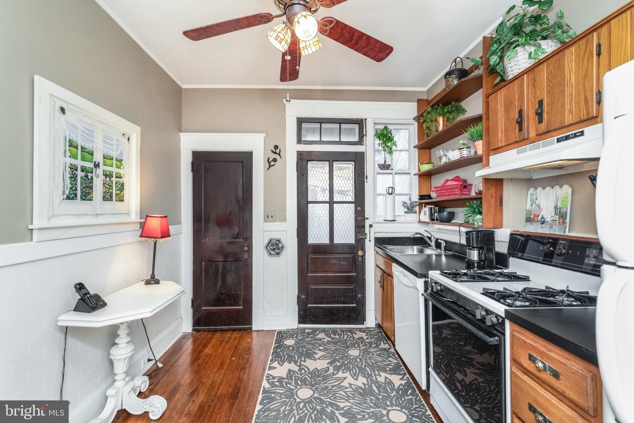 4209 Roland Avenue Baltimore, MD 21210 - Photo 11 of 28 Kitchen