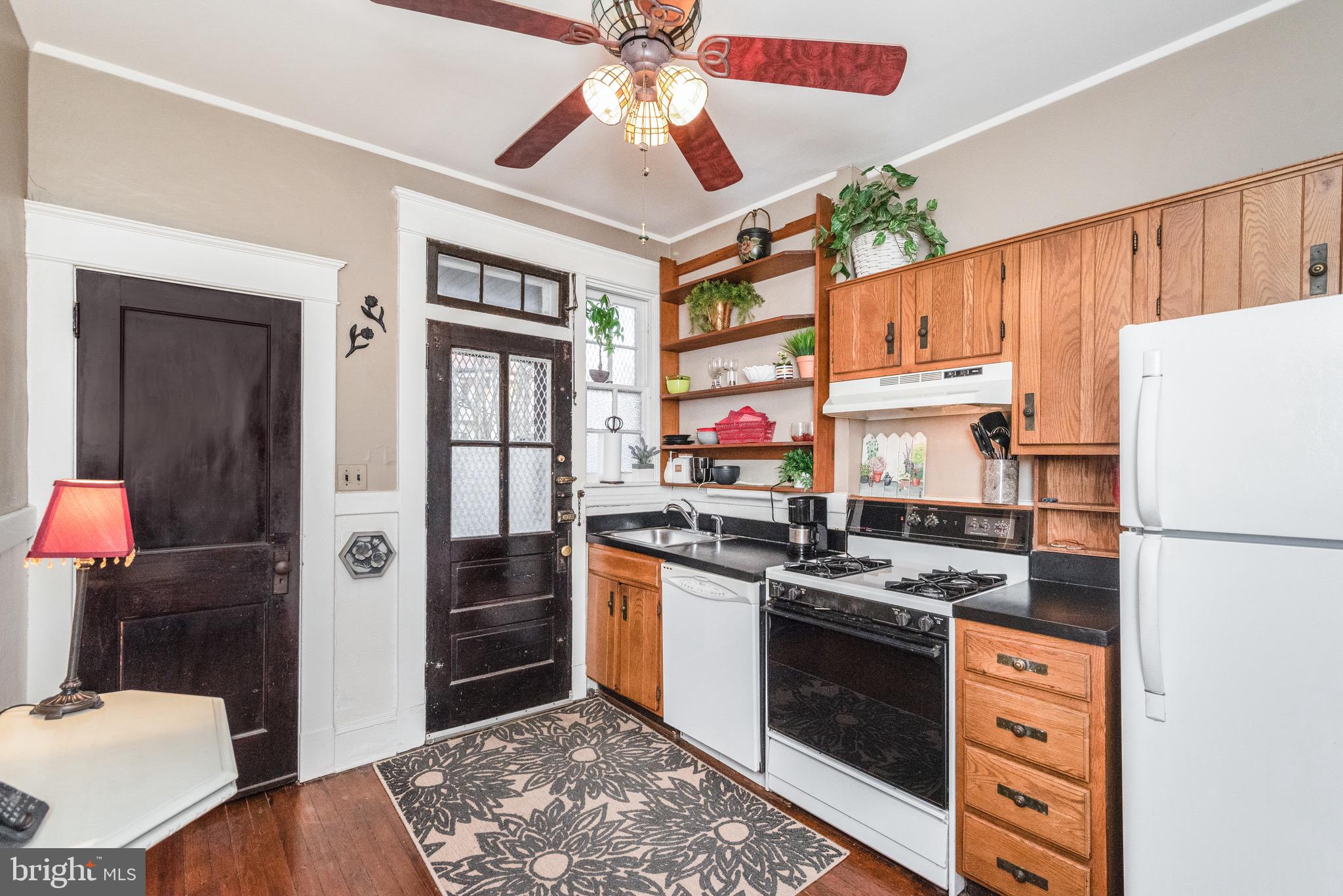 4209 Roland Avenue Baltimore, MD 21210 - Photo 12 of 28 Kitchen
