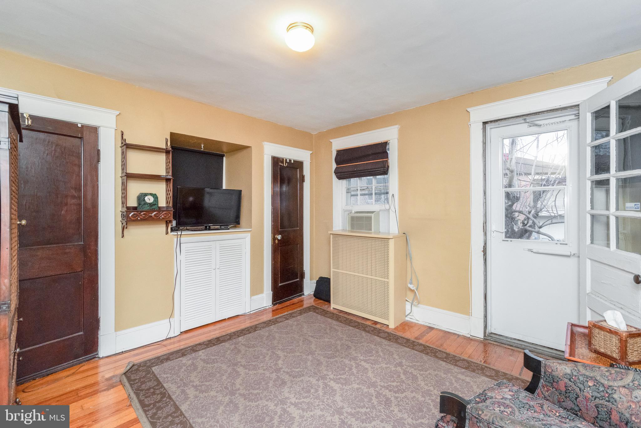 4209 Roland Avenue Baltimore, MD 21210 - Photo 21 of 28 Bedroom Three