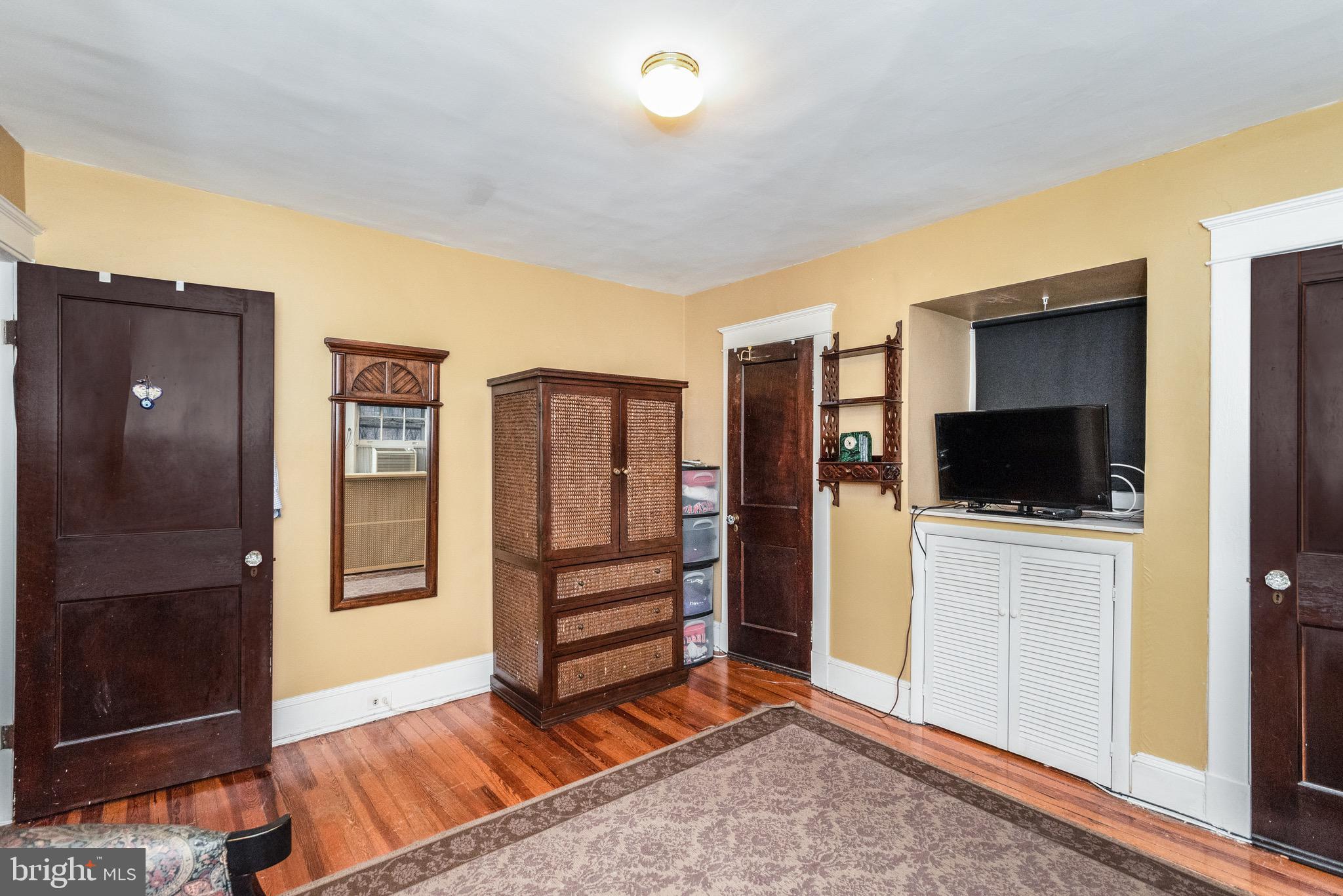 4209 Roland Avenue Baltimore, MD 21210 - Photo 22 of 28 Bedroom Three