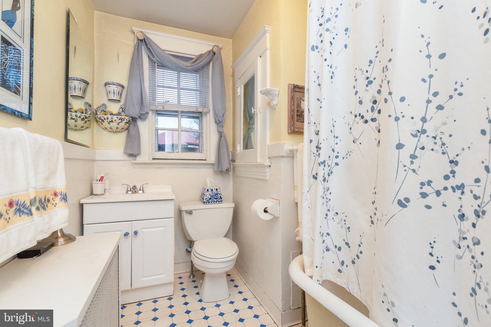 4209 Roland Avenue Baltimore, MD 21210 - Photo 24 of 28 Upper Level Full Bathroom
