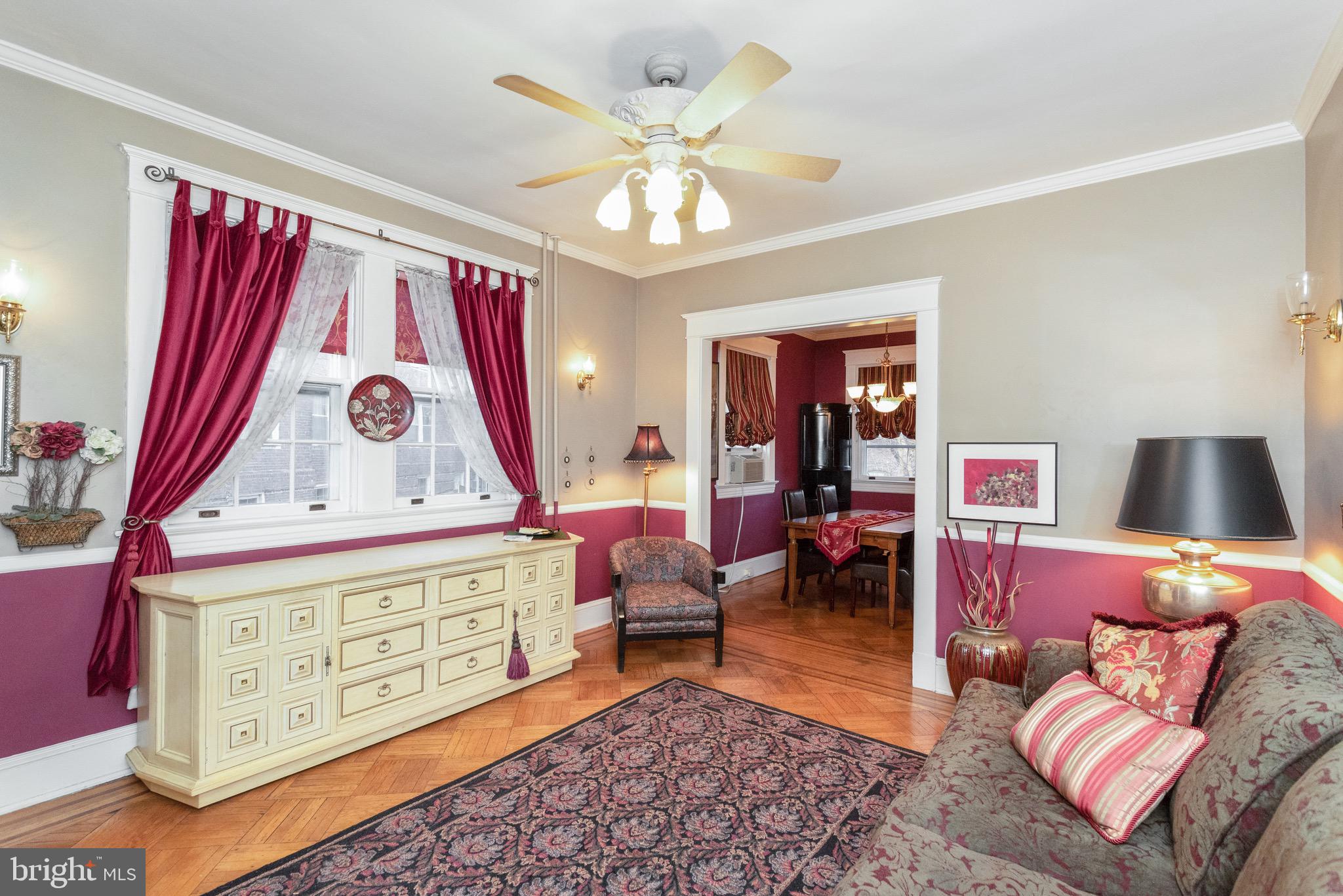 4209 Roland Avenue Baltimore, MD 21210 - Photo 7 of 28 Living Room