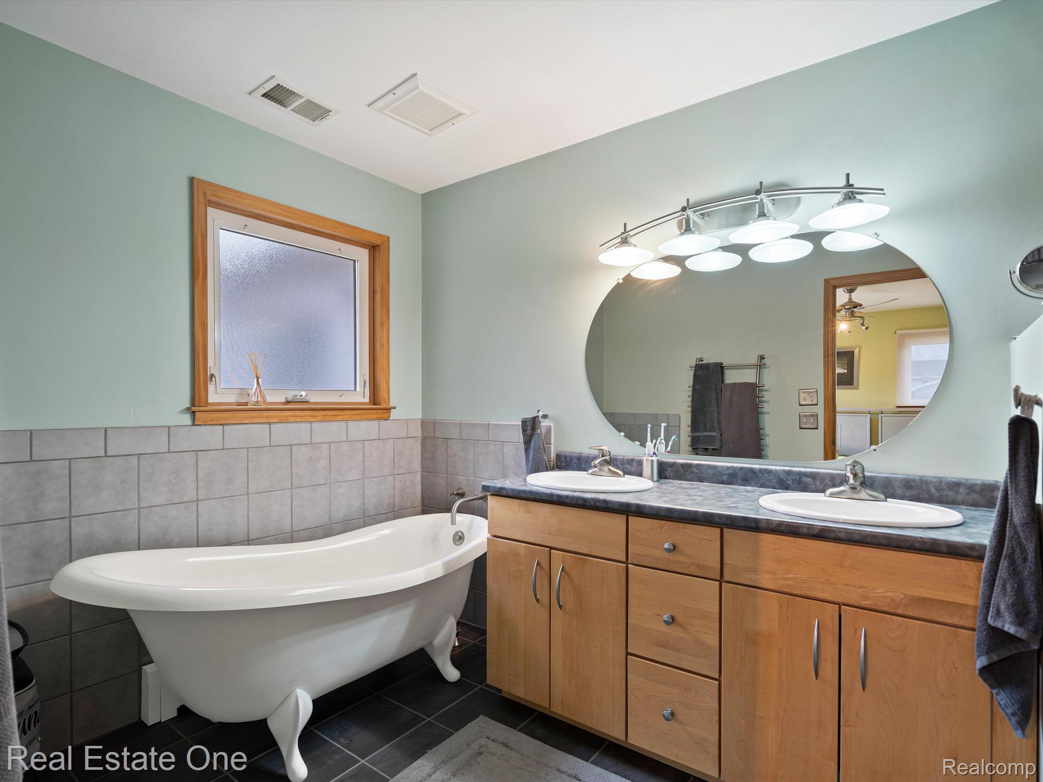 1675 South Baldwin Road Oxford, MI 48371 - Photo 22 of 49 Gallery Image 22