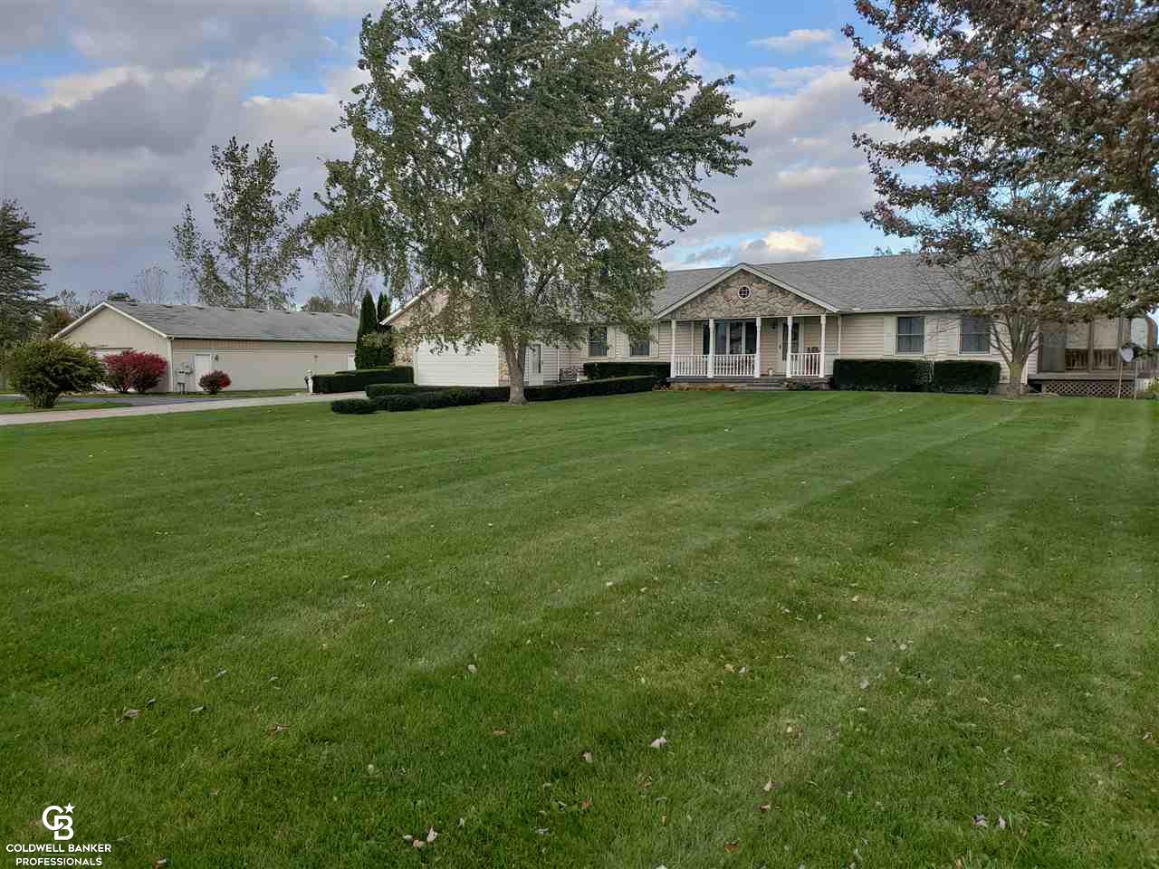 5610 Capac Road Capac, MI 48014 - Photo 1 of 28