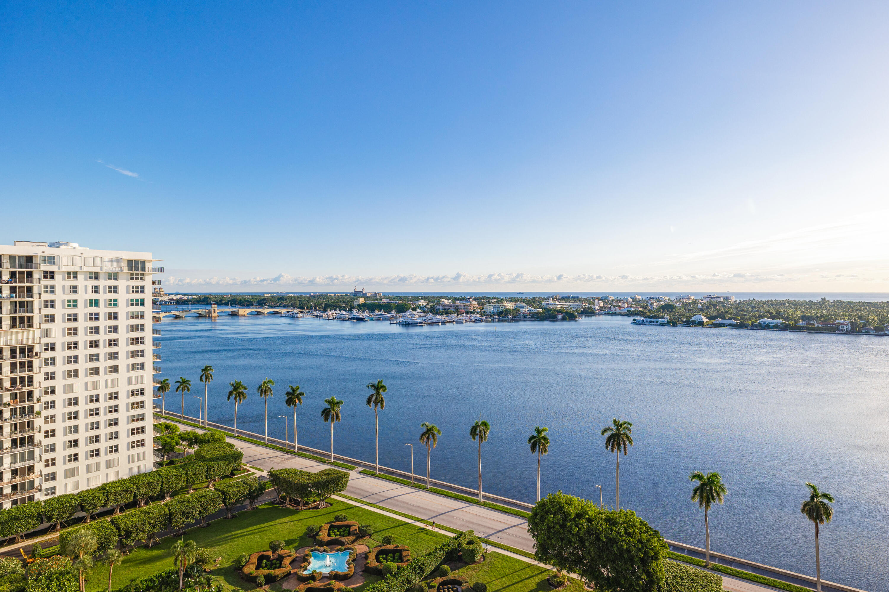 Panoramic view of West Palm Beach, North Palm Beach and Lake Worth].