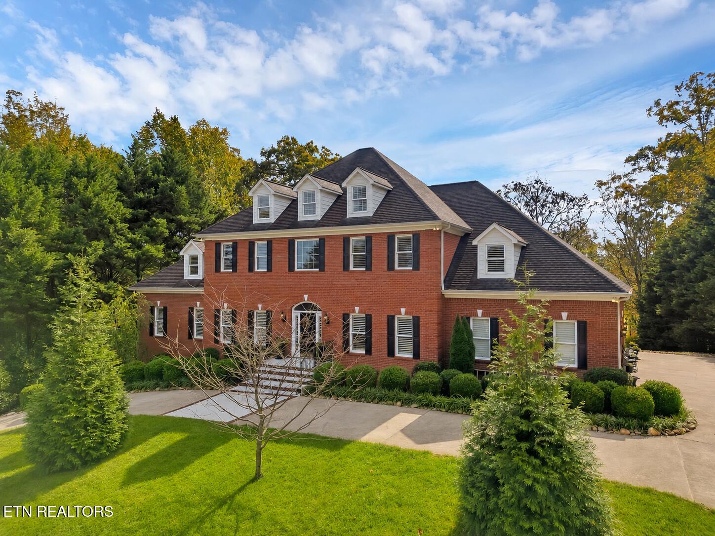 142 Center Park Lane Oak Ridge, TN 37830 - Photo 2 of 41 A1AA470C-4395-40EF-B57D-50FFC6A6800F