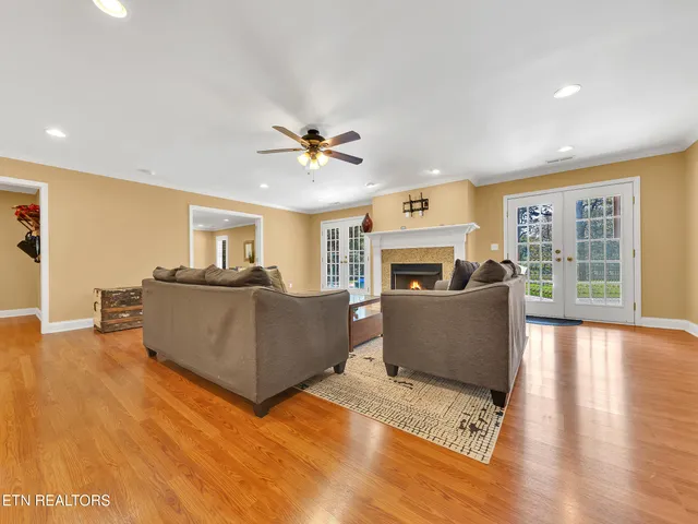 $1,299,000 | 142 Center Park Lane, Oak Ridge, TN 37830