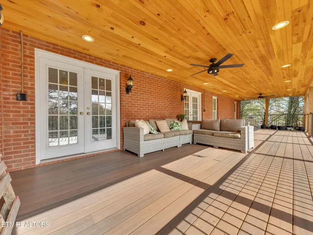 $1,299,000 | 142 Center Park Lane, Oak Ridge, TN 37830