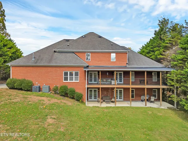 $1,299,000 | 142 Center Park Lane, Oak Ridge, TN 37830