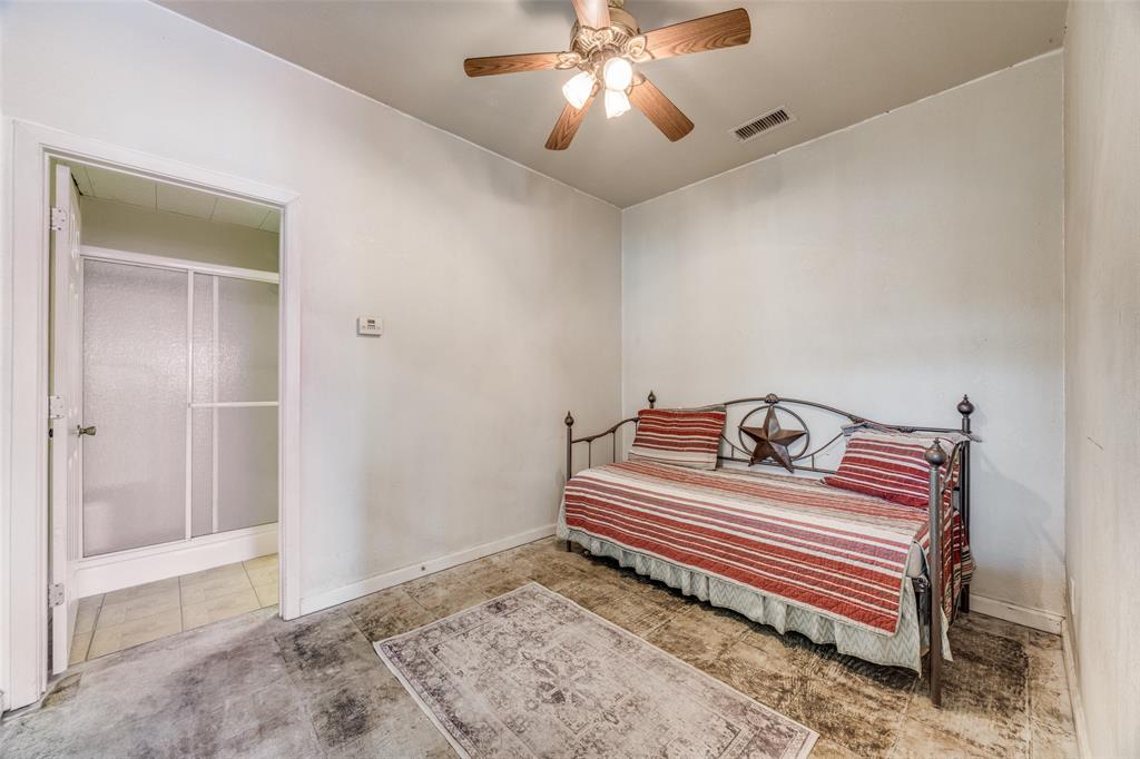 1400 Sears Road Bells, TX 75414 - Photo 35 of 38