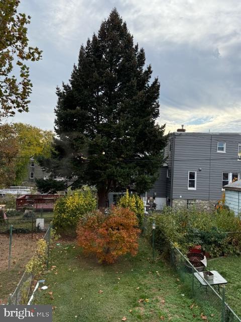 1424 Huddell Avenue Marcus Hook, PA 19061 - Photo 20 of 20 a view of a garden with a house