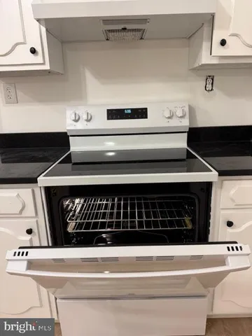 a close view of stove top oven