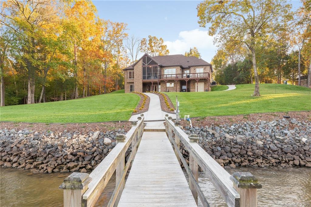 875 Bonum Road Lake Wylie, SC 29710 - Photo 2 of 39 Gallery Image 2