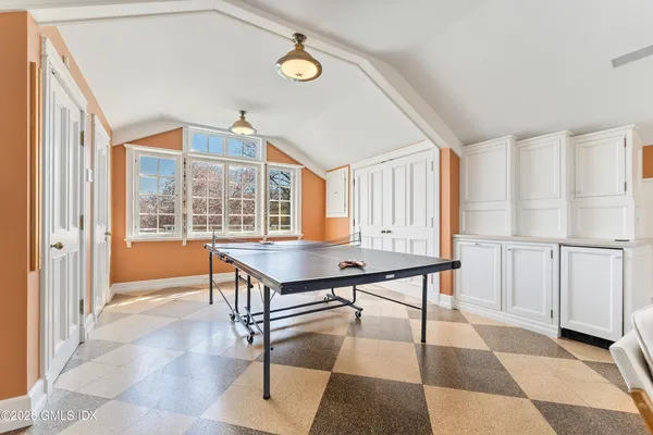$8,495,000 | 7 Calhoun Drive, Greenwich, CT 06831