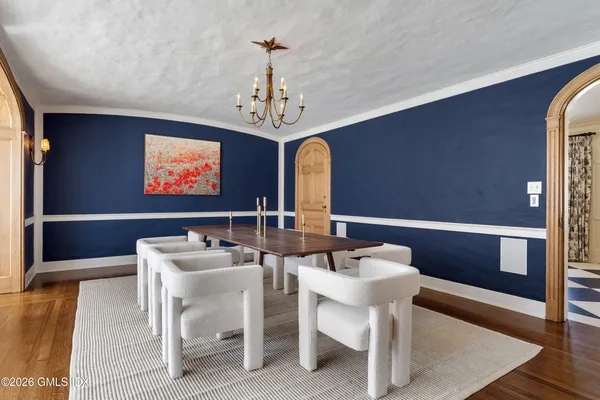 $8,495,000 | 7 Calhoun Drive, Greenwich, CT 06831