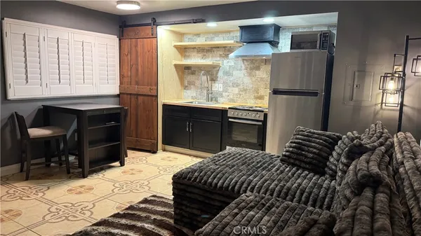 $374,900 | 7904 Laurel Canyon Boulevard, Unit 12, North Hollywood, CA 91605