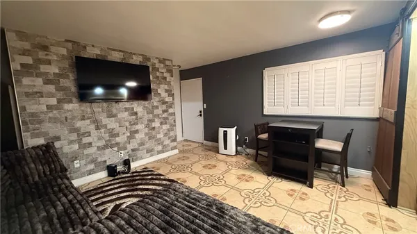 $374,900 | 7904 Laurel Canyon Boulevard, Unit 12, North Hollywood, CA 91605