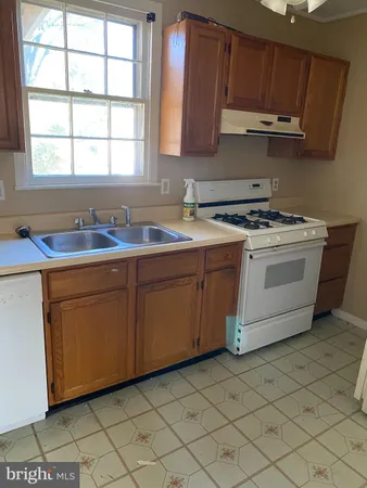 $1,495 | 4078 Seneca Avenue, Camp Hill, PA 17011