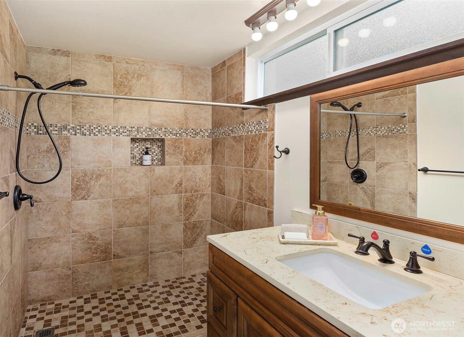 1401 Southwest 137th Street Burien, WA 98166 - Photo 18 of 40
