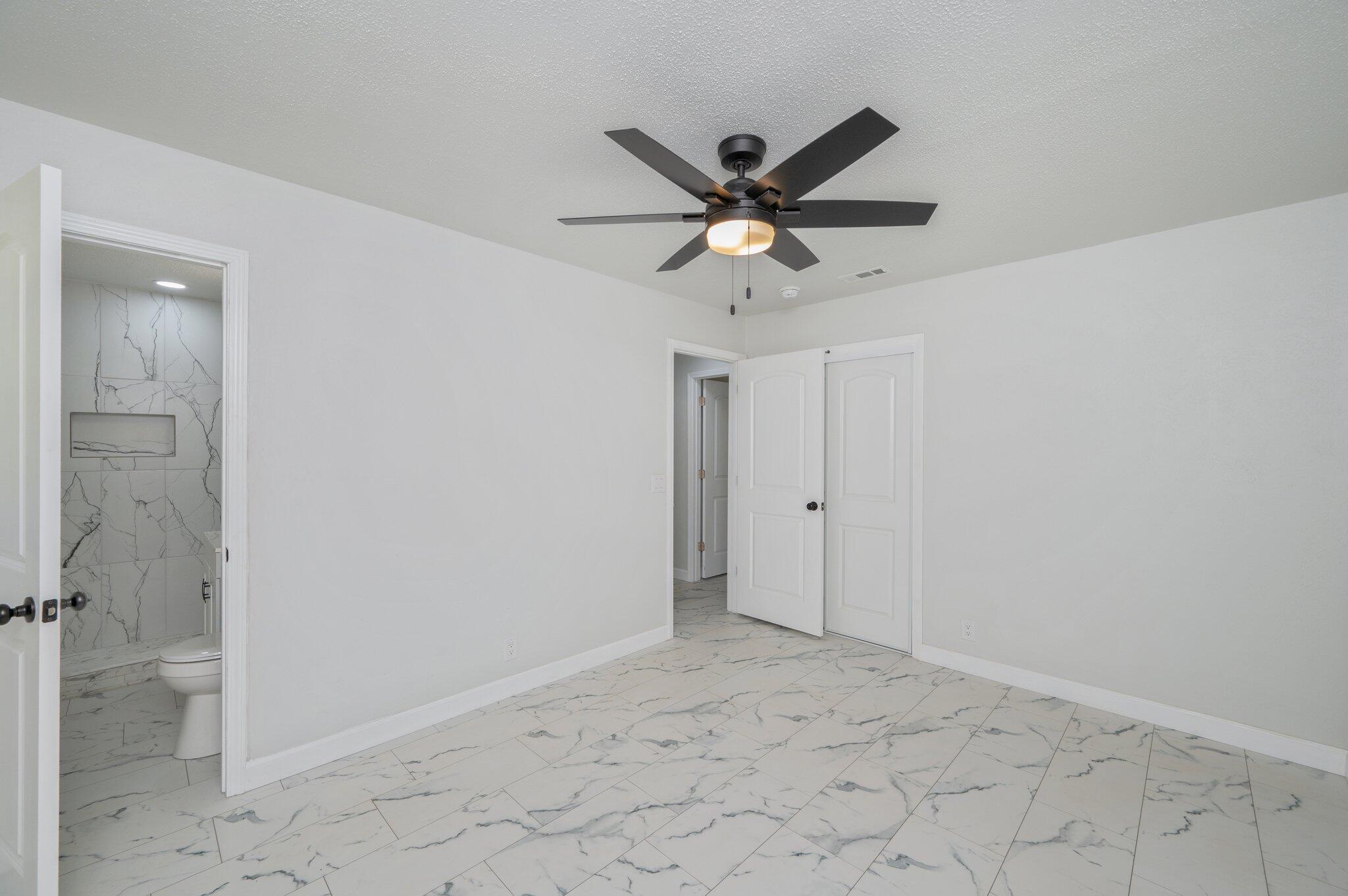 22543 Highway 331 Laurel Hill, FL 32567 - Photo 25 of 36 a view of entryway