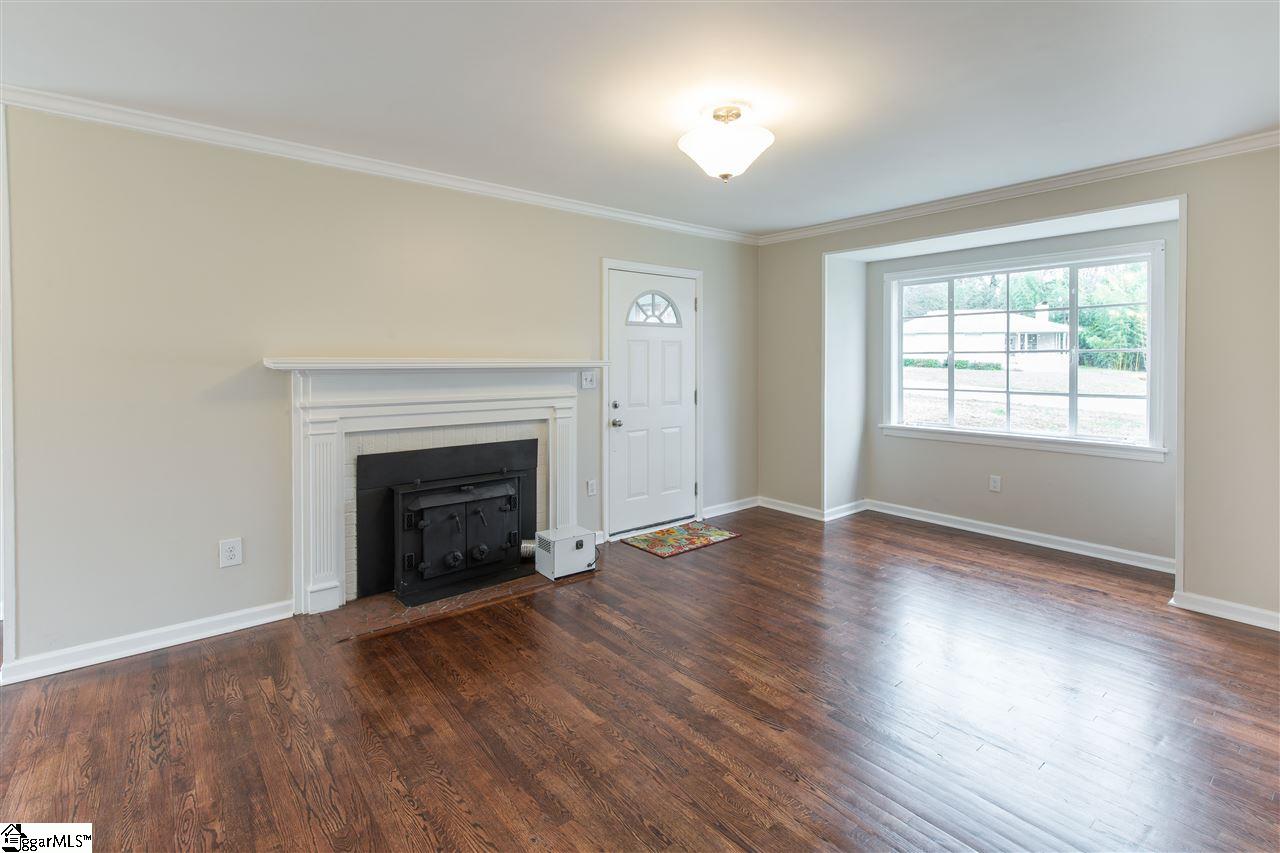 301 Crestfield Road Greenville, SC 29605 - Photo 2 of 17 Gallery Image 2