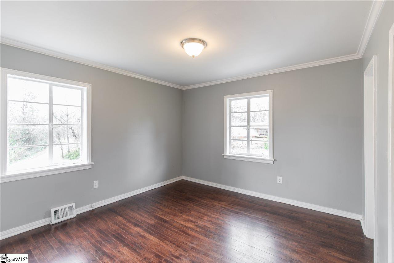 301 Crestfield Road Greenville, SC 29605 - Photo 13 of 17 Gallery Image 13