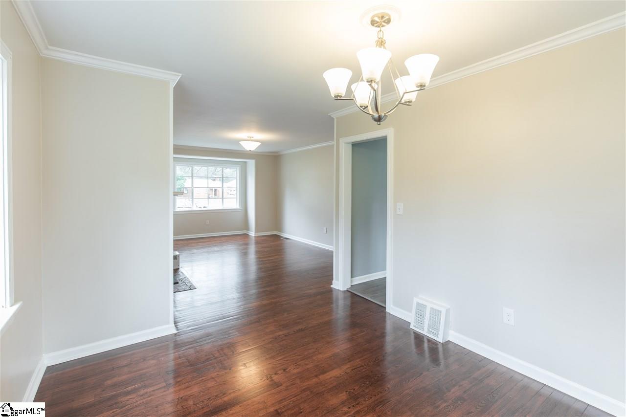 301 Crestfield Road Greenville, SC 29605 - Photo 4 of 17 Gallery Image 4