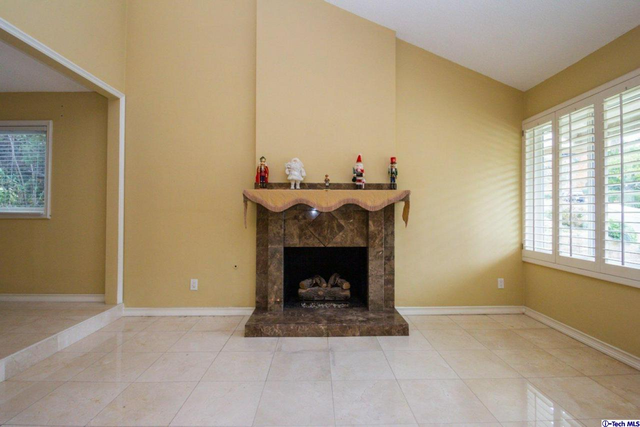 3816 San Augustine Drive Glendale, CA 91206 - Photo 11 of 35