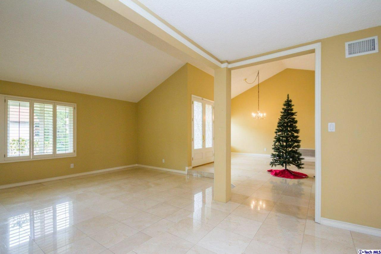 3816 San Augustine Drive Glendale, CA 91206 - Photo 13 of 35