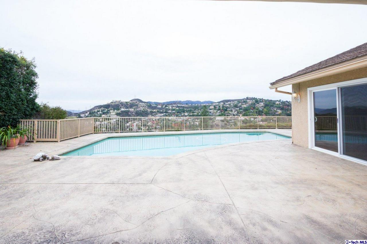 3816 San Augustine Drive Glendale, CA 91206 - Photo 20 of 35