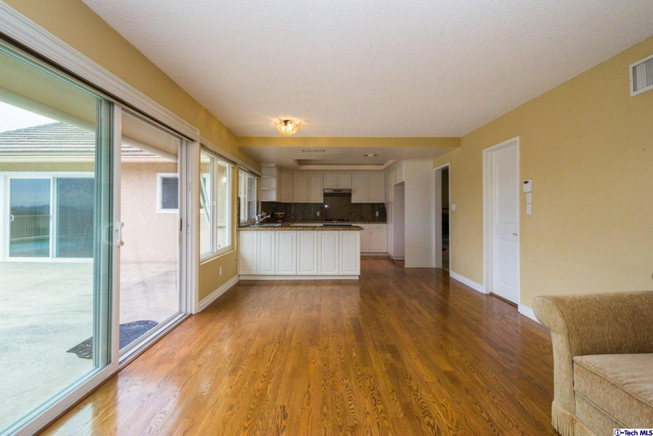 3816 San Augustine Drive Glendale, CA 91206 - Photo 22 of 35