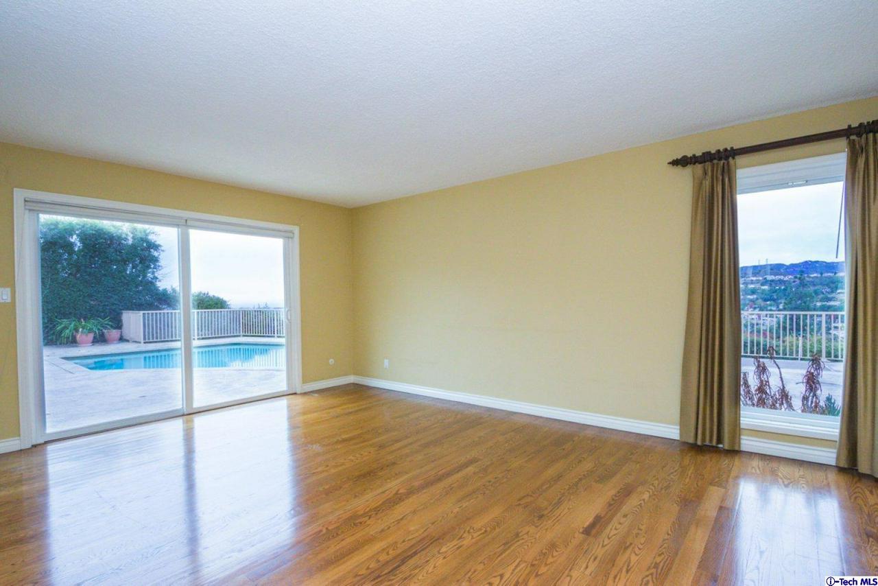 3816 San Augustine Drive Glendale, CA 91206 - Photo 27 of 35