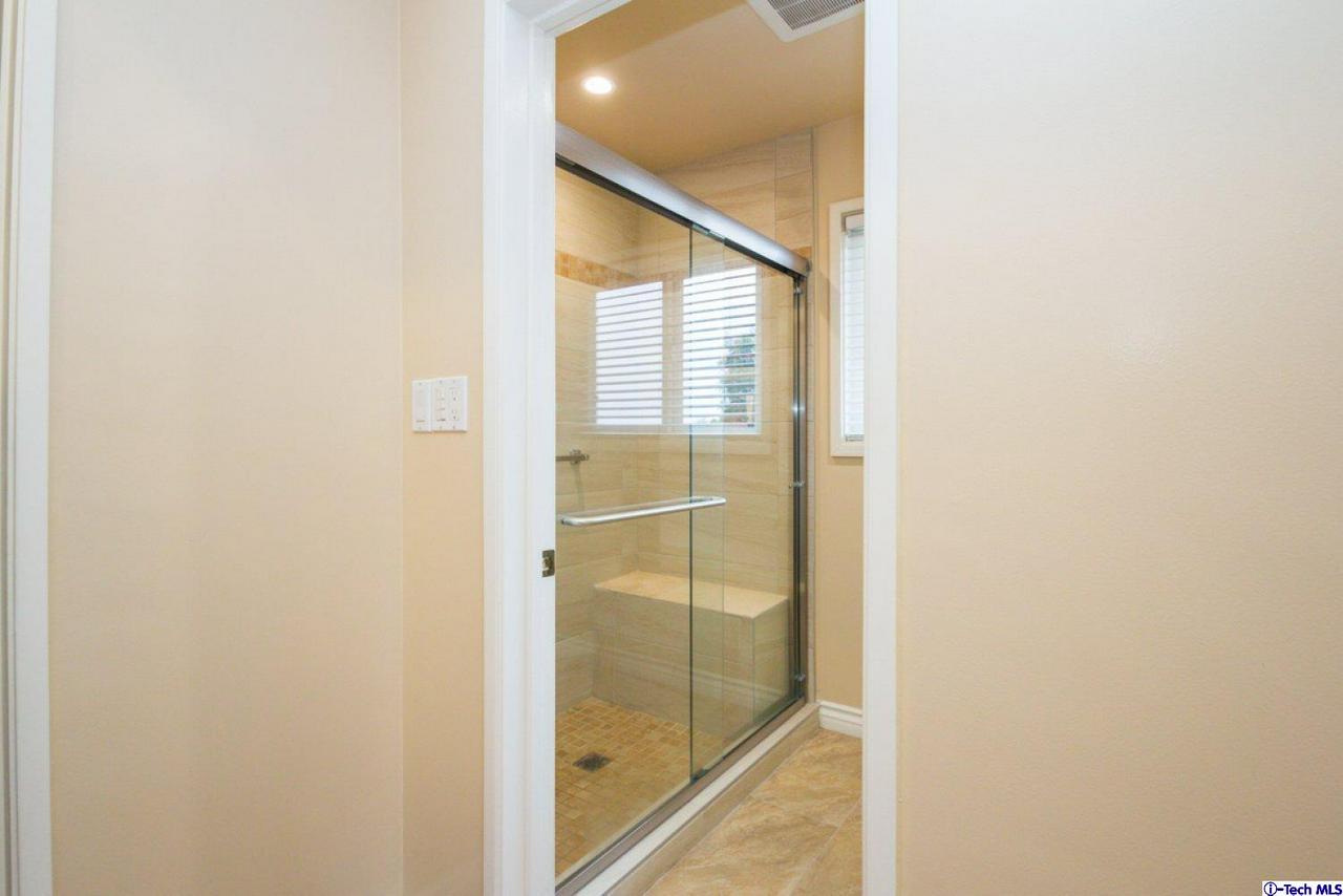 3816 San Augustine Drive Glendale, CA 91206 - Photo 32 of 35