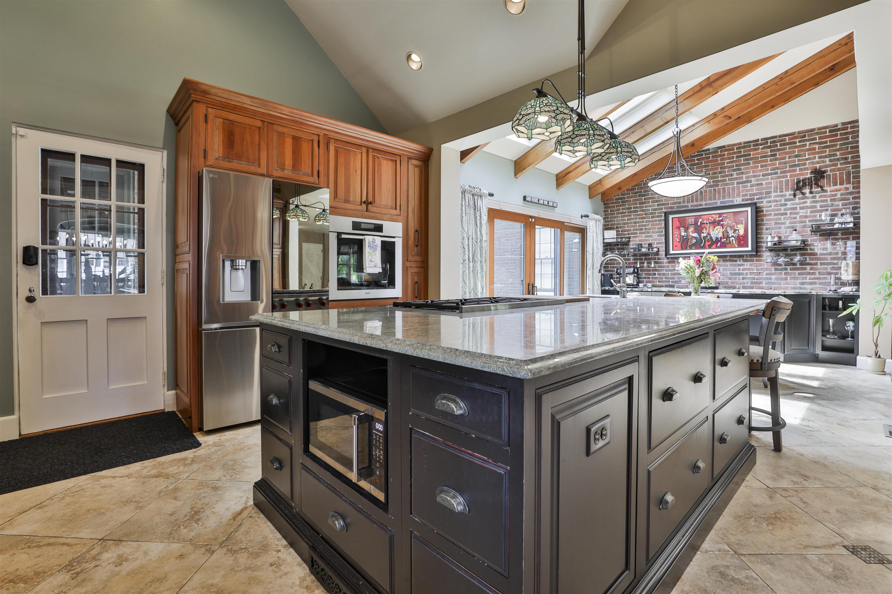 135 Ridge Road Manchester, NH 03104 - Photo 35 of 56 Gallery Image 35