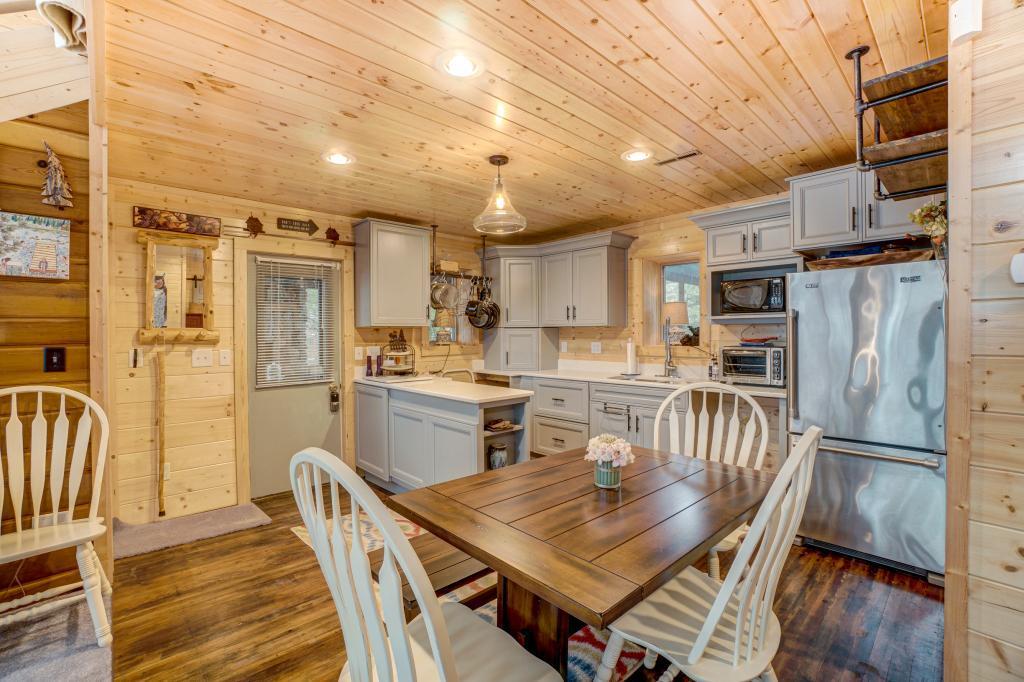 15918 South Porter Road Wascott, WI 54859 - Photo 4 of 38 Gallery Image 4