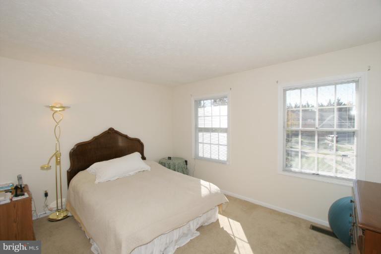 2205 Milburn Lane Reston, VA 20191 - Photo 14 of 30 Bedroom