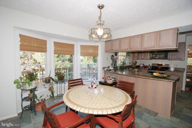 2205 Milburn Lane Reston, VA 20191 - Photo 22 of 30 Breakfast Room