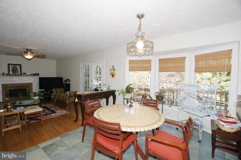 2205 Milburn Lane Reston, VA 20191 - Photo 4 of 30 Breakfast Room