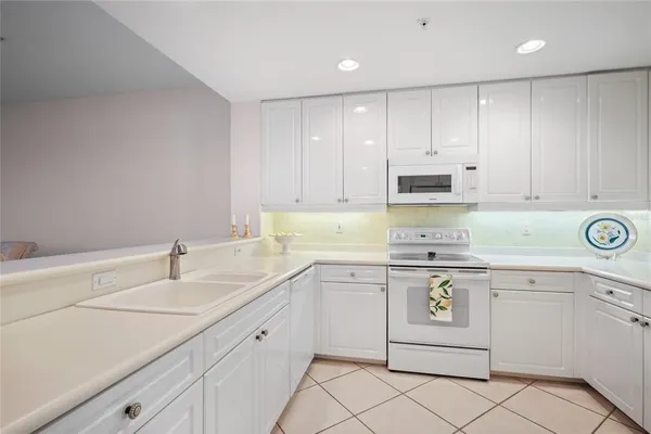 $550,000 | 242 Hidden Bay Drive, Unit 603, Osprey, FL 34229