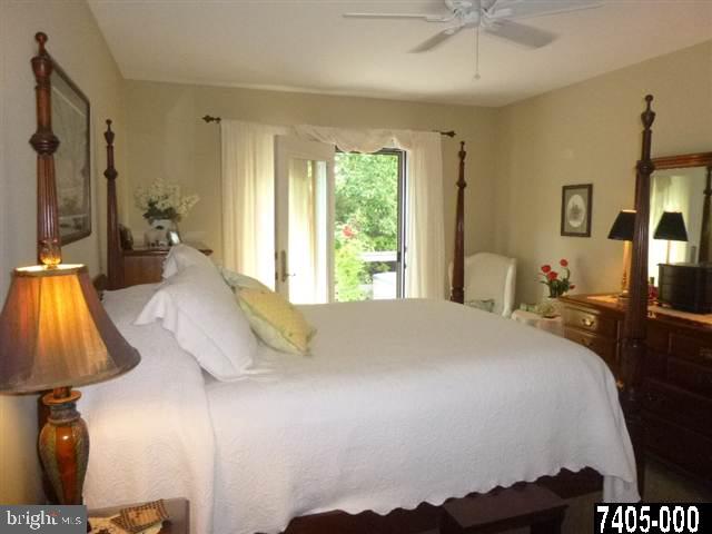 260 Greenleaf Road York, PA 17406 - Photo 14 of 32 Gallery Image 14