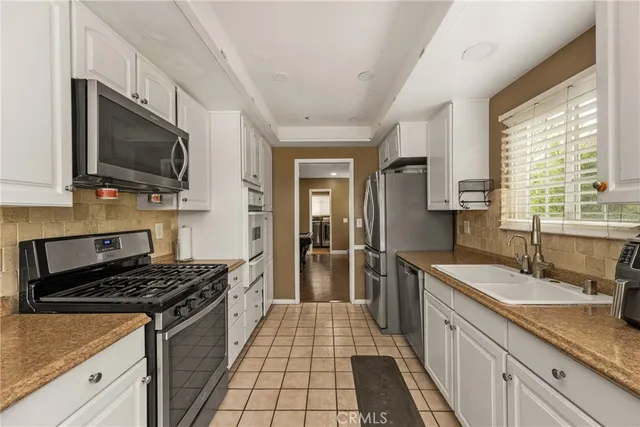 $3,200 | 7233 Bel Air Street, Corona, CA 92881