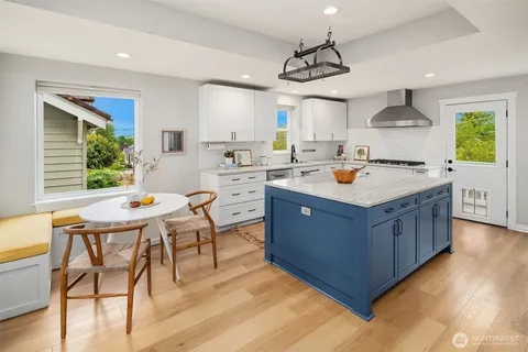 $1,795,000 | 915 30th Avenue South, Seattle, WA 98144