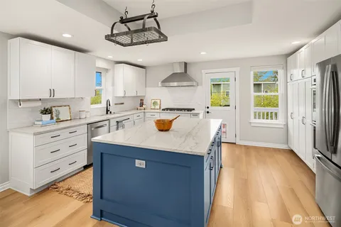 $1,795,000 | 915 30th Avenue South, Seattle, WA 98144