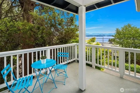 $1,795,000 | 915 30th Avenue South, Seattle, WA 98144