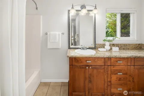 $1,795,000 | 915 30th Avenue South, Seattle, WA 98144