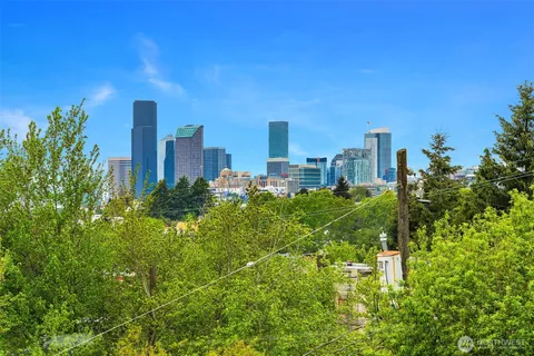 $1,795,000 | 915 30th Avenue South, Seattle, WA 98144