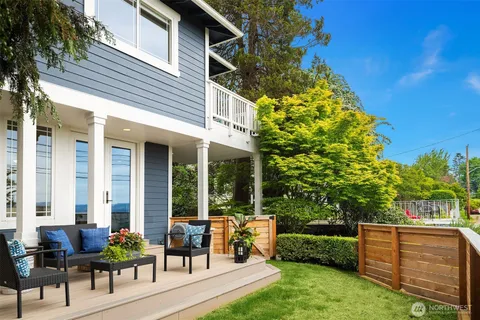 $1,795,000 | 915 30th Avenue South, Seattle, WA 98144