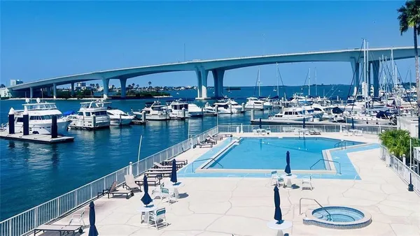 $3,000 | 100 Pierce Street, Unit 1001, Clearwater, FL 33756
