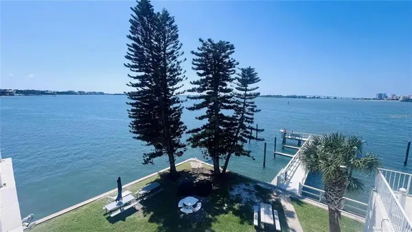 $3,000 | 100 Pierce Street, Unit 1001, Clearwater, FL 33756