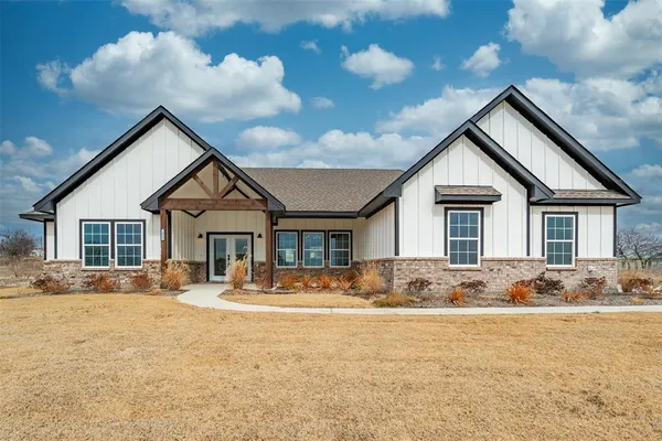 $475,000 | 1021 Don Eve Court, Azle, TX 76020